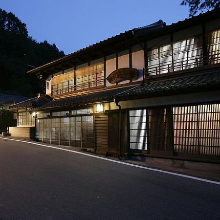 Отель Oyo Hatago Ichiban Титибу Экстерьер фото
