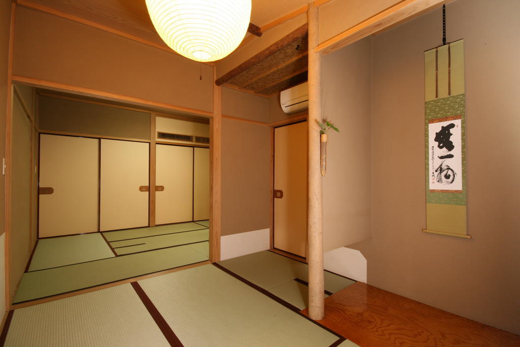 Отель Oyo Hatago Ichiban Титибу Экстерьер фото